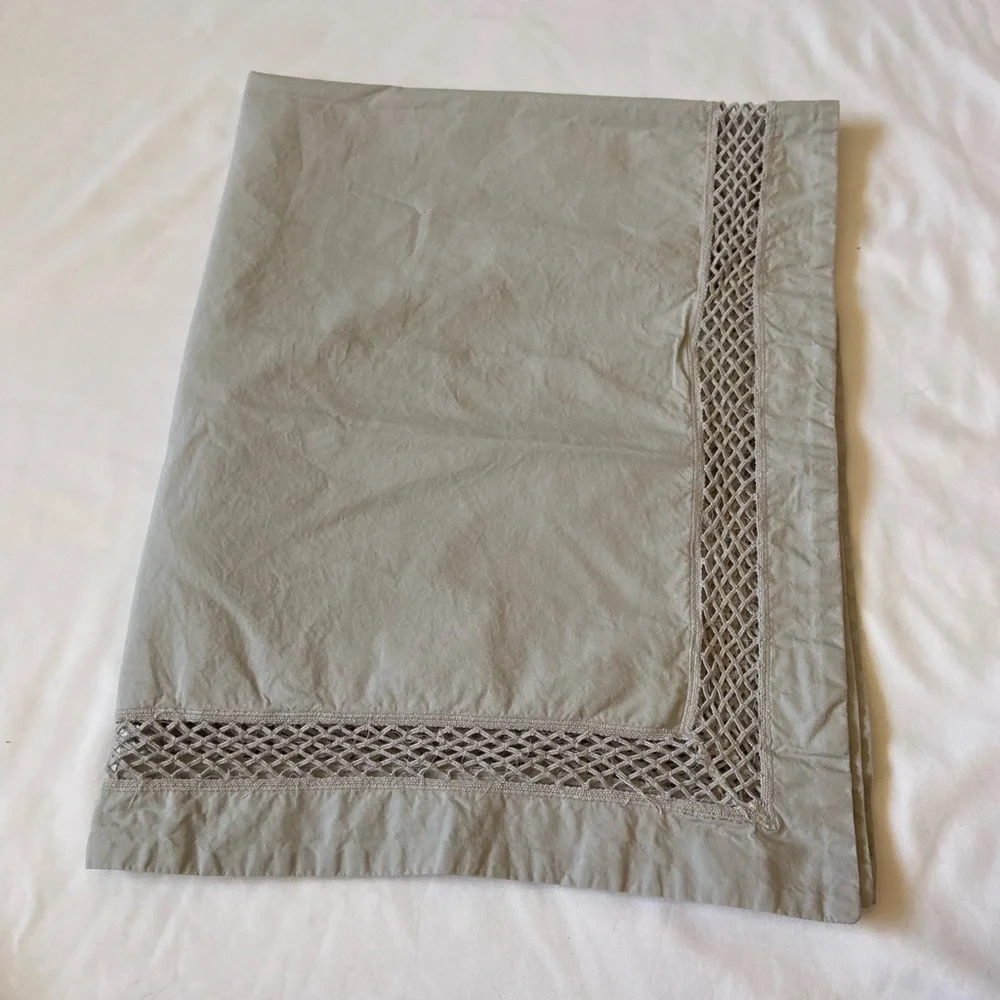 (1) Restoration Hardware pillow sham